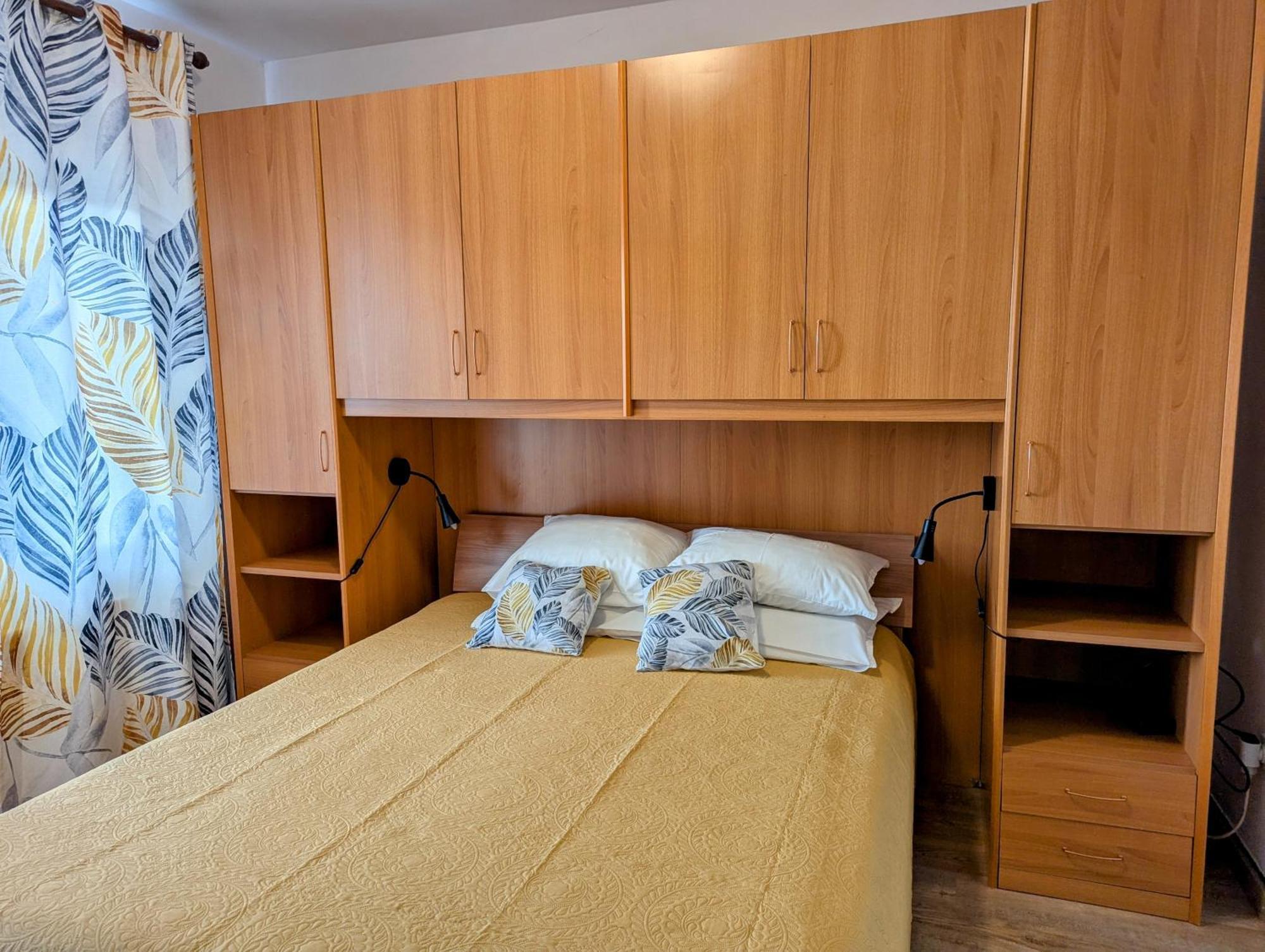 Apartments Ada Rovinj Oda fotoğraf